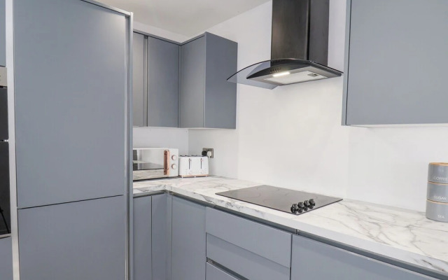 3 Auborough Street