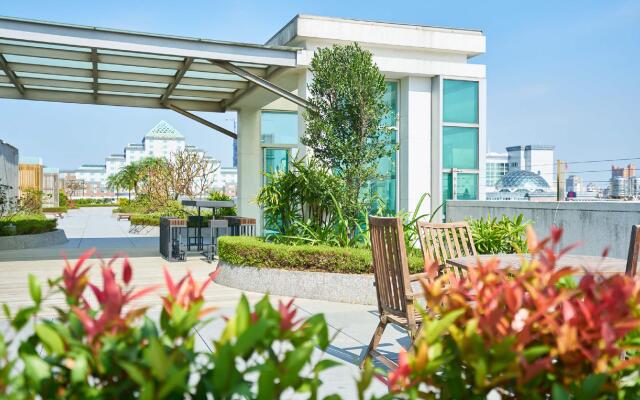 Taipung Suites