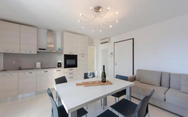 Soleis Sea View Spa Apartment