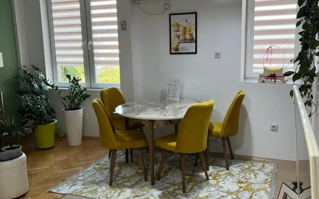 The Goldie Apartment