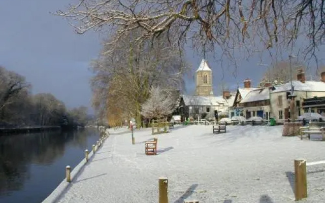 Yew Tree Guest House Bed & Breakfast