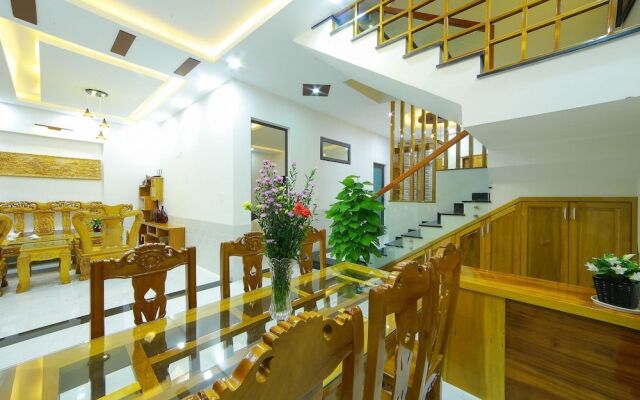 Nhu Y Homestay