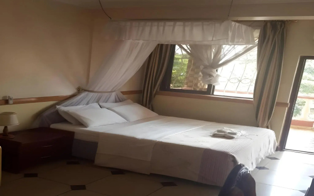 Le Savanna Country Lodge And Hotel
