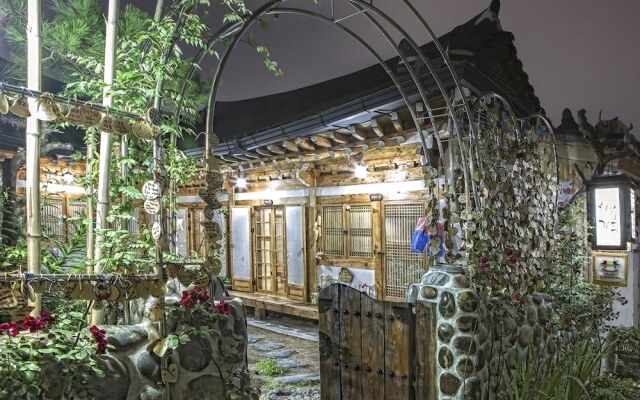 Happiness Full Guesthouse