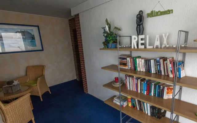 Lighthouse Modern Retreat