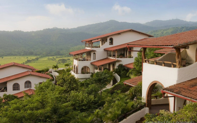 Pelican Eyes Resort & Spa
