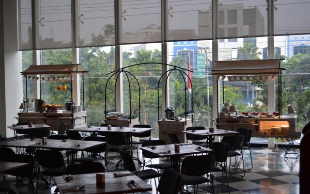 Luminor Hotel Jemursari by WH