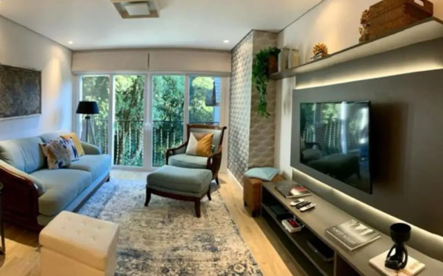 Belíssimo apto 2 suítes em ótima localização de Gramado