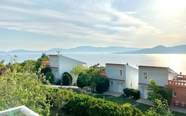 Thalassa Hotel