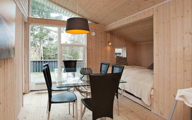 Rustic Holiday Home in Hovedstaden Near the Sea