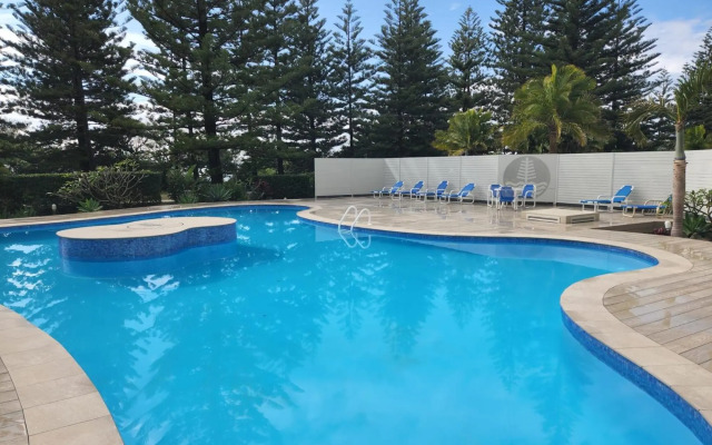 Burleigh Surf Apartments