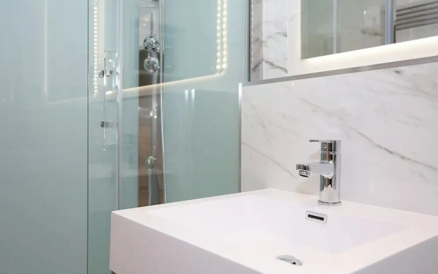 JOIVY Newly Refurbished Apartment on the Historic Royal Mile