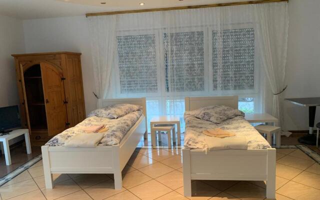 Ferienwohnung 2 Mit Garten