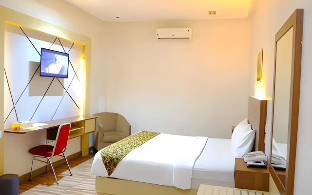 Kawana Hotel – Guest Rooms – Padang
