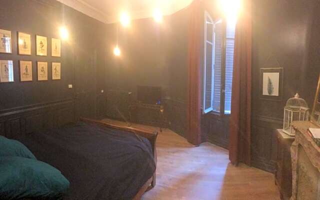 Chambre privée totalement indépendante au cœur de la ville