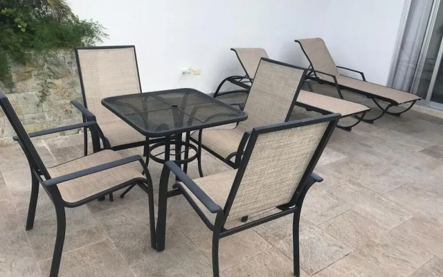 5a Coral Suites