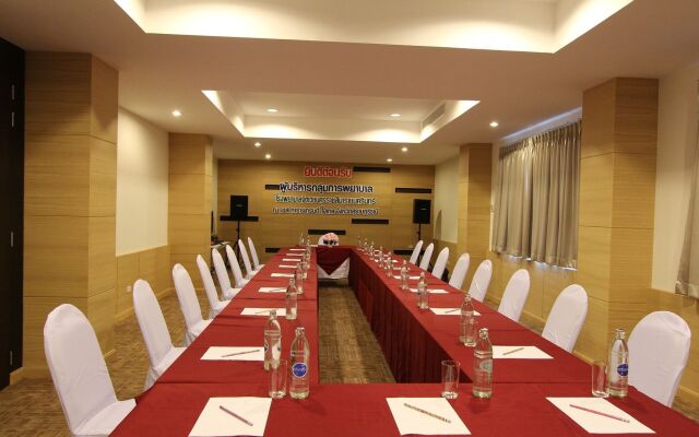 S Tara Grand Hotel