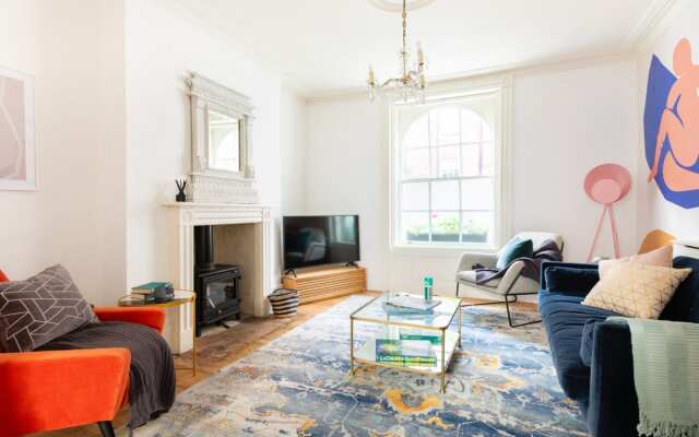 The Euston Square Escape - Modern & Central 4BDR Home