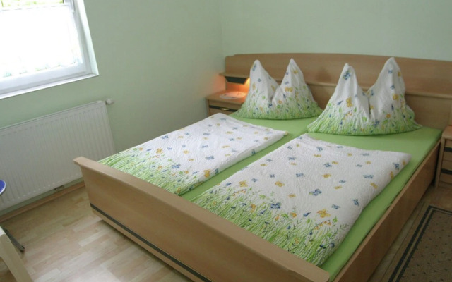 Comfy Apartment With Terrace, Garden, Bbq, Parking, Playroom