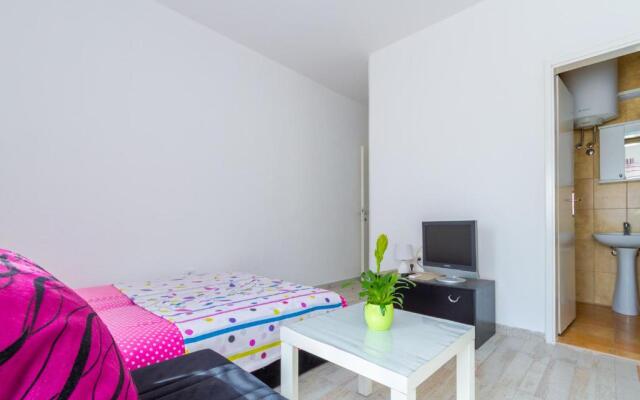 Belane Apartments