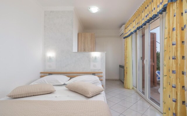 Beautiful Home in Labin With Wifi and 2 Bedrooms