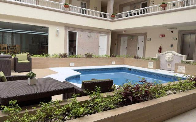 BEST WESTERN Plus Monterrey Colon