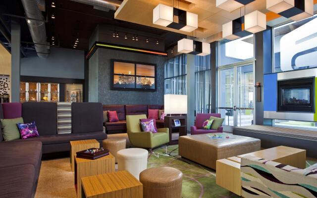 Aloft Green Bay