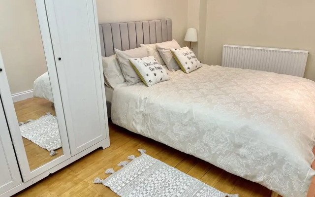 Waterloo Luxury Apartment