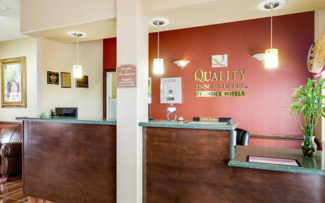 Econo Lodge Inn & Suites Eagle Pass