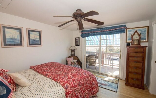 Beautiful Waterfront Colonial