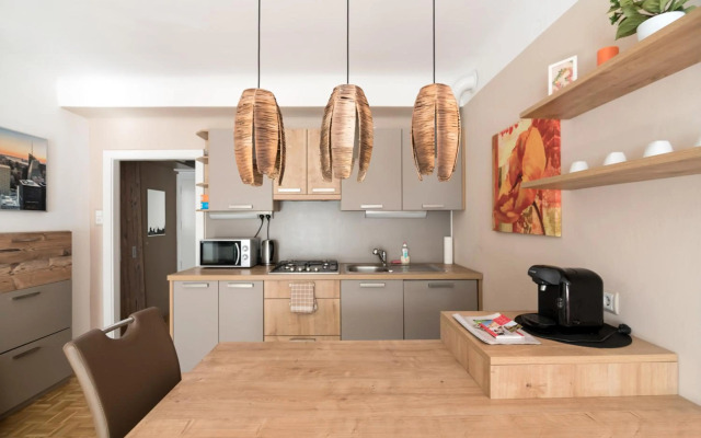 Cosy apartment near VIC (UNO City)