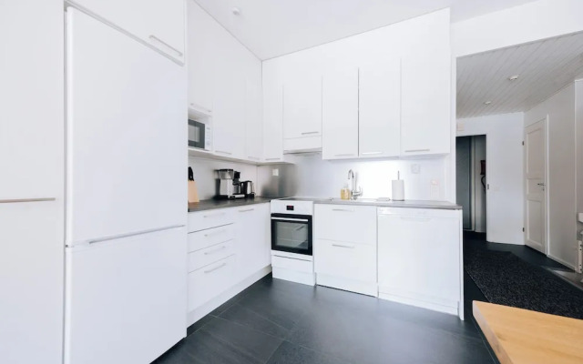 Spacious 3BR Apt. with Sauna