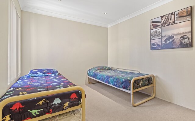 Nicholli, Bay Parklands, Unit 30/2 Gowrie Ave