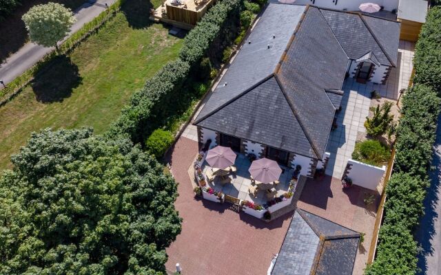 Garden-view Holiday Home in Plymouth With Sauna