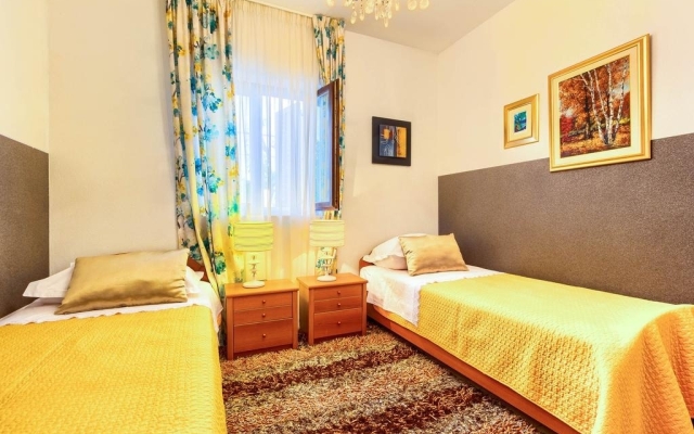 Apartment Lidi - by the sea; A1-prizemlje Rogoznica, Riviera Sibenik