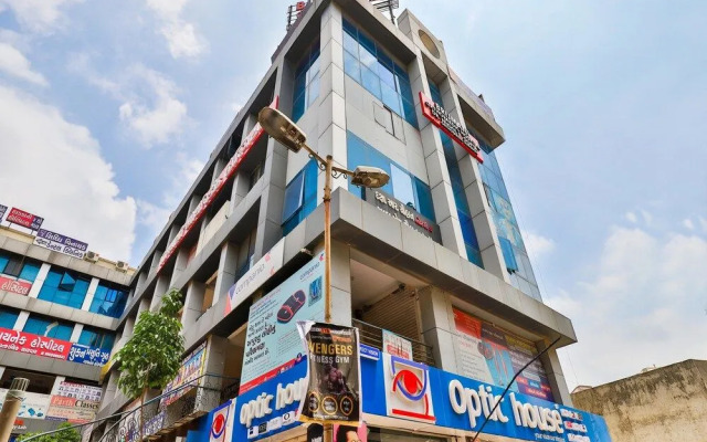 OYO 16849 Arya Corporate