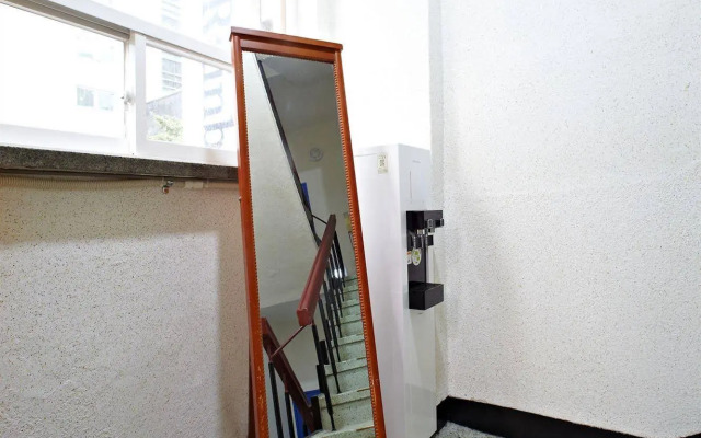 Rainbow Hotel Myeongdong