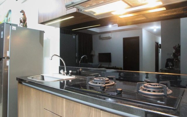 Best and Stylish 3BR with Balcony L'avenue Apartment