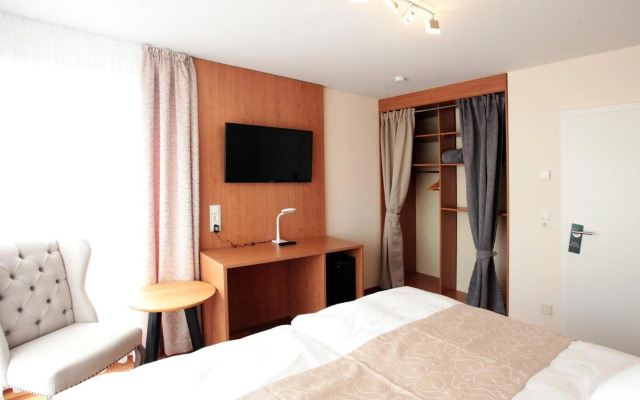 Lamex-Inn Hotel & Restaurant