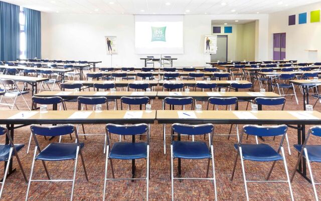 ibis Styles Arles Palais des Congrès