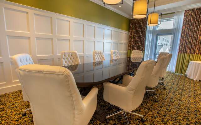 Prestige Oceanfront Resort, WorldHotels Luxury