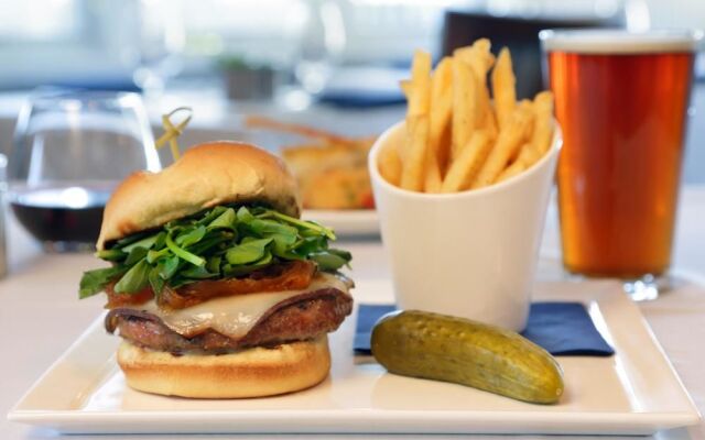 Madison Beach Hotel, Curio Collection by Hilton