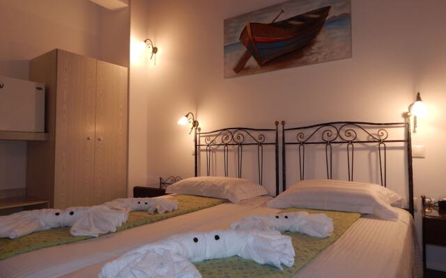 Tinos Suites & Apartments