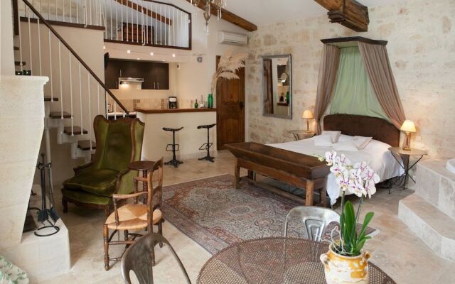 Château Latour Segur Suites & Spa