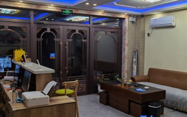 Xinlongmen Inn