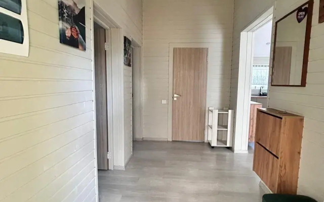 Sreda Green Lounge (Barnhouse 394)