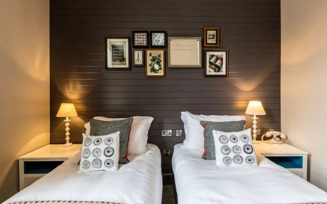 The City Gate Hotel