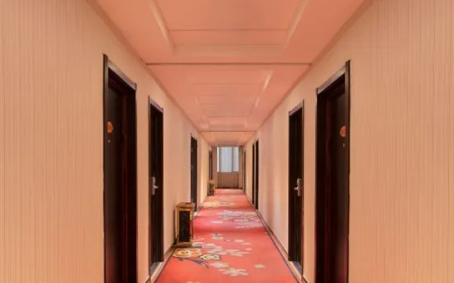 Junfeng Elegant Hotel (Shenqiu North Railway Station)
