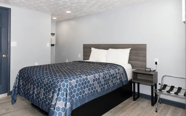 Hillsboro Inn & Suites