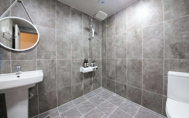 Tongyeong Adios Hotel